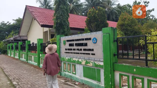 Sekolah Dasar di Pulau Derawan