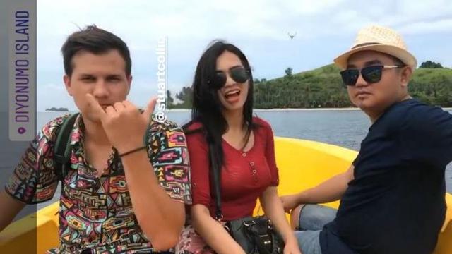 Stuart Collin dan Maria Vania