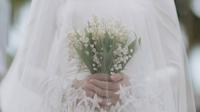 Ilustrasi buket bunga Lily of the Valley Luna Maya (sumber: Instagram/@lunamaya)