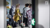 Bungkam ke Media, Istri Setya Novanto Tersenyum ke Aziz Syamsudin