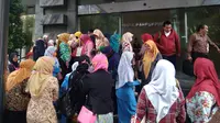 uluhan mahasiswa Sekolah Tinggi Islam Publisistik Thawalib Indonesia (STIPTI) melapor ke Bareskrim Mabes Polri, Gambir, Jakarta Pusat.
