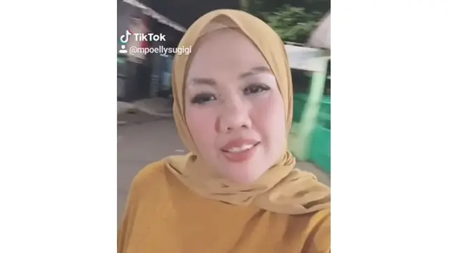 Perawatan Pengencangan Kulit Wajah, Ini 6 Potret Terbaru Elly Sugigi Semakin Tirus