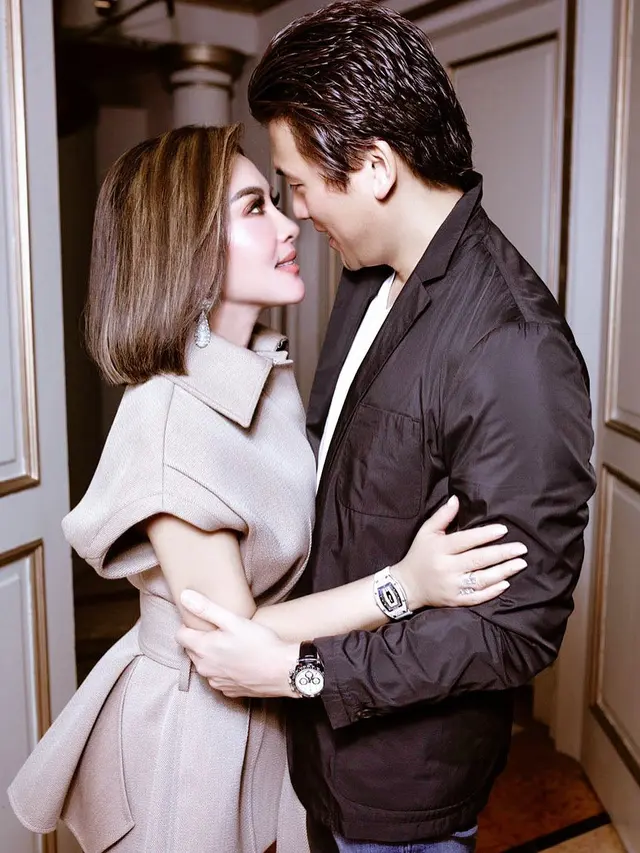 Reino Barack dan Syahrini