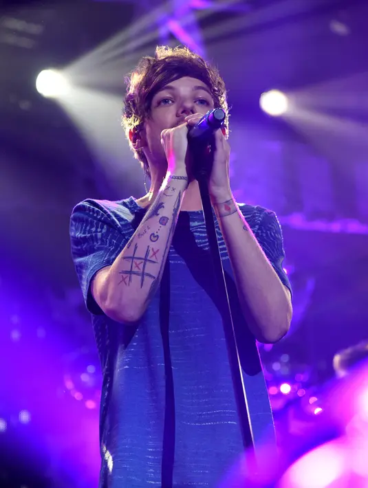 Pasalnya, mantan kekasih Louis, Brianna Jungwirth terus membatasi waktunya untuk bertemu dengan Freddie, bayi mereka yang berusia 5 bulan. (AFP/Bintang.com) 