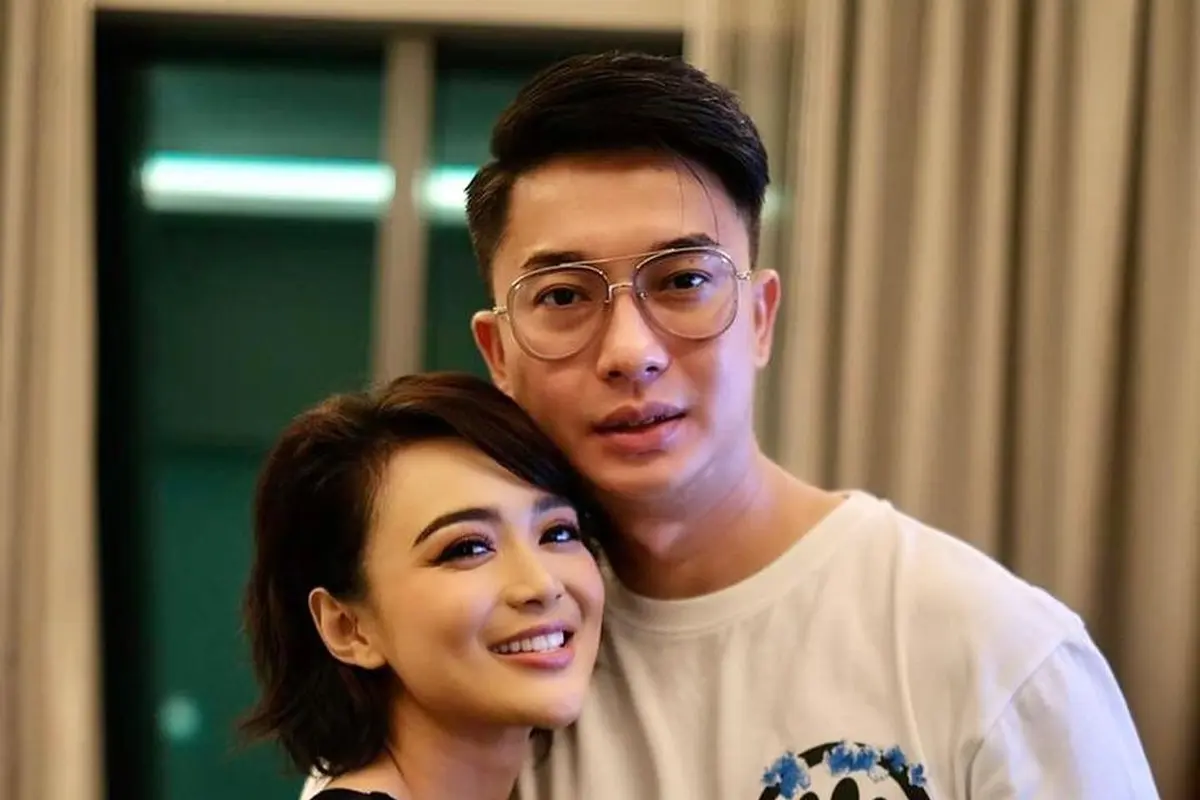 [Fimela] Wika Salim dan Max Adam