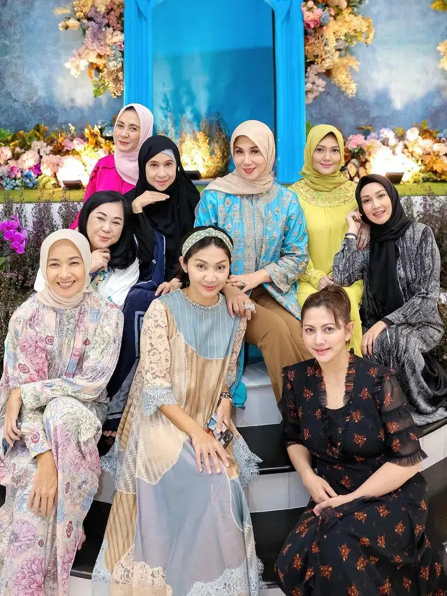 Bella Saphira, Marini Zumarnis, Cut Keke dan sederet artis 1990-an buka puasa bersama (Foto: Instagram/cutkeke_xavier)