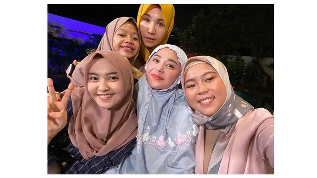 6 Pesona Lebby Wilayati Keponakan Dewi Perssik saat Berhijab, Makin Anggun