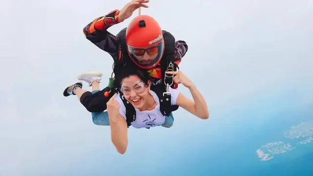 Enggak Ada Takutnya, Ini 7 Potret Seleb Wanita Jalani Olahraga Ekstrem