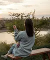 Sahabat Fimela lebih nyaman dalam sunyi dan suka banget menikmati waktu sendiri? Mungkin 5 negara ini bisa jadi tempat tinggal impian untuk kamu si introvert sejati! (Foto dok: Freepik/pvproductions).