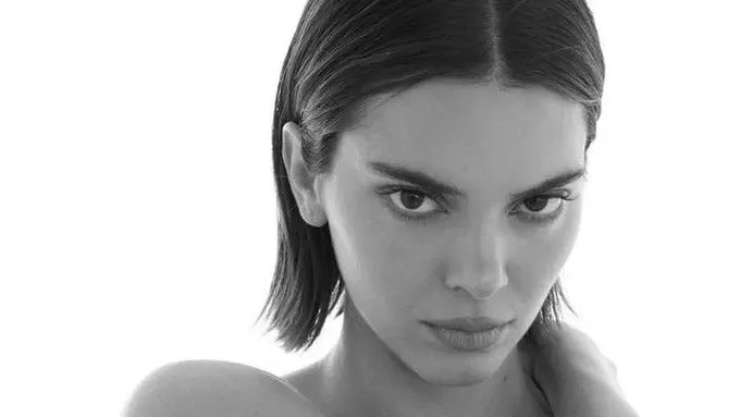 Kendall Jenner Perlihatkan Gaya Rambut Terbaru dengan Potongan Pendek