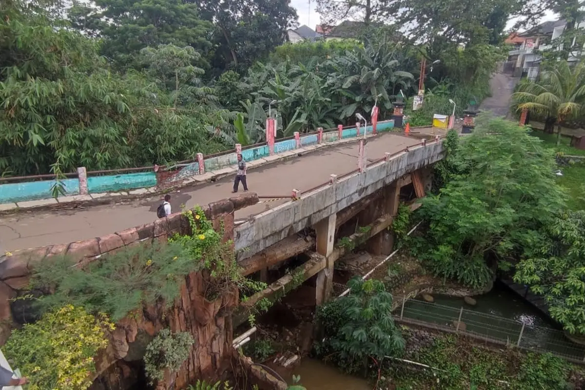 Jembatan Cibedug Girang Patah