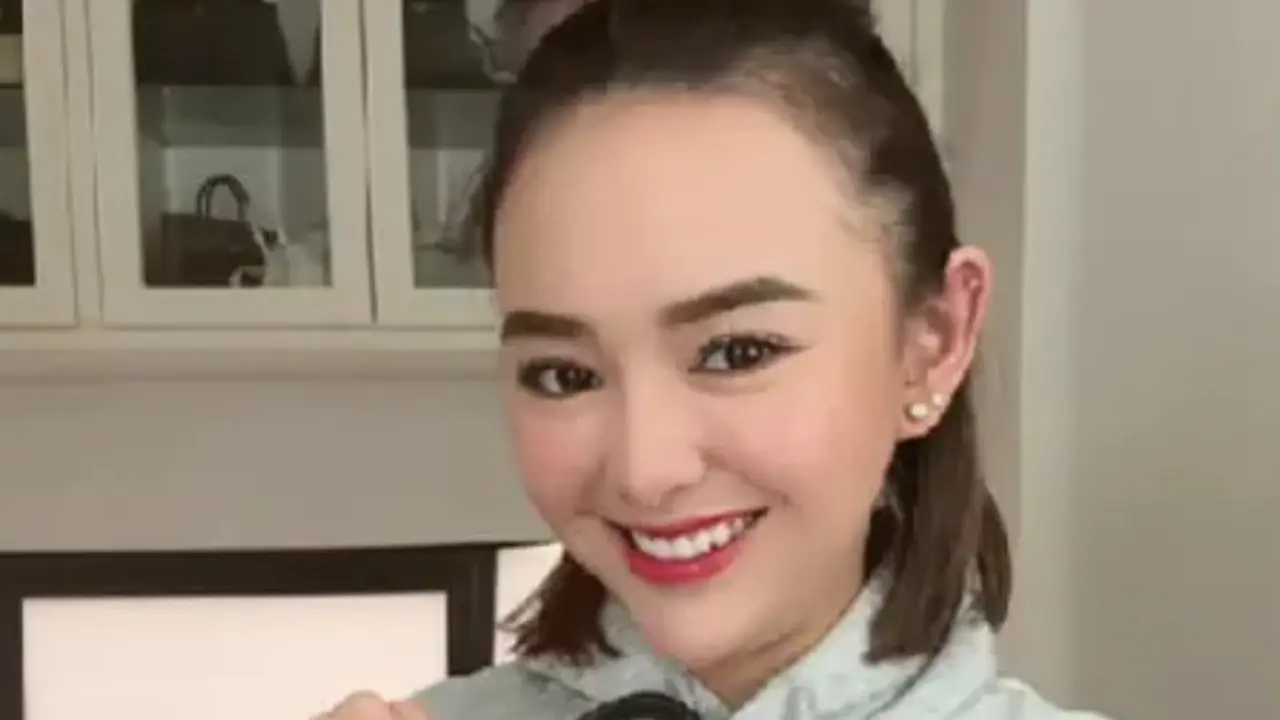 Micro Bag Amanda Manopo Curi Perhatian