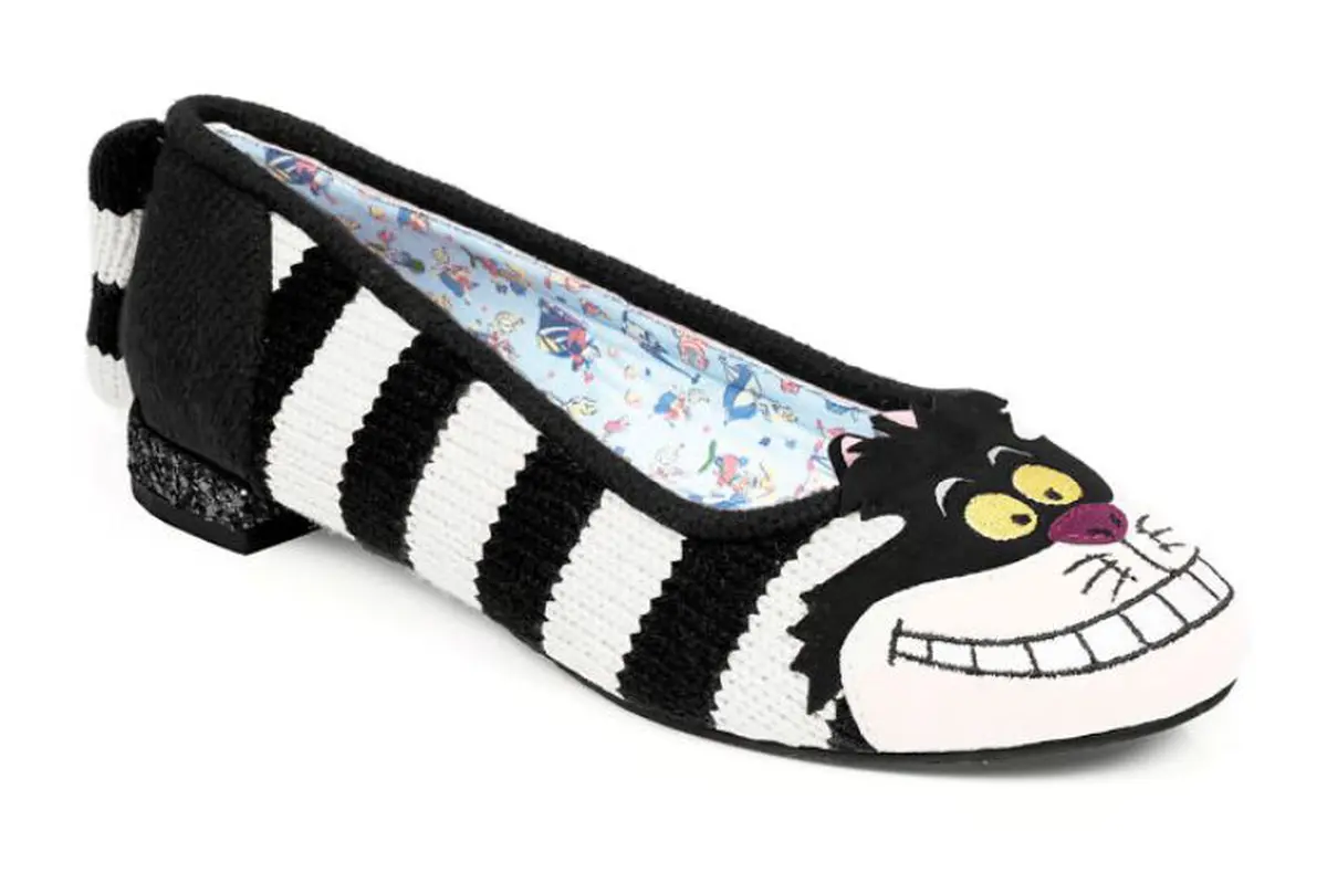 9 Macam Sepatu yang Terinspirasi oleh 'Alice In Wonderland'