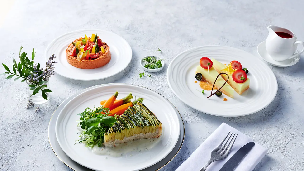 Emirates Hadirkan Menu Plant-Based Berkelas untuk Menyambut Hari Vegan Sedunia