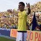 6. James Rodriguez (Kolumbia) - Gelandang Munchen ini merupakan top scorer Piala Dunia 2014, kini dirinya kembali untuk pembuktian. Meski kini kurang ganas mencetak gol, dirinya tetap layak diperhitungkan. (AFP/Javier Soriano)