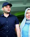 Penyanyi Ridho Rhoma menghirup udara bebas setelah 10 bulan mendekam di penjara dan menjalani rehabilitasi terkait narkoba. Anak penyanyi dangdut senior itu keluar dari Rumah Sakit Ketergantungan Obat (RSKO) pada Kamis (25/1). (Nurwahyunan/Bintang.com)