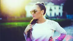 Petra Uberalova adalah petenis putri Slovakia yang mirip dengan aktris Angelina Jolie. (Bola.com/instagram/Petra)