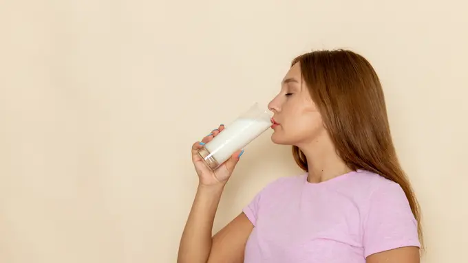 Tips Agar Susu Kemasan Tetap Segar dan Tahan Lama Meski Sudah Dibuka (photo by freepik.com)