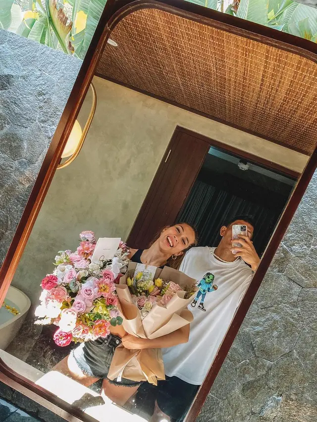 Momen Liburan Andrea Dian dan Ganindra Bimo di Bali, Romantis. (Sumber: Instagram/andreadianbimo)