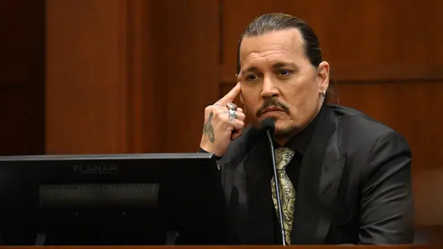 FOTO: Johnny Depp Bersaksi di Sidang Pencemaran Nama Baik Amber Heard