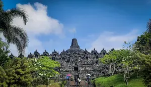 Candi Borobudur Tetap Buka Saat Waisak Minggu 31 Mei 2026, Cek Jam Operasional