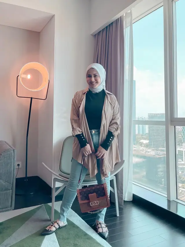 7 Potret Terbaru Kesha Ratuliu, Disebut Makin Langsing Usai Melahirkan