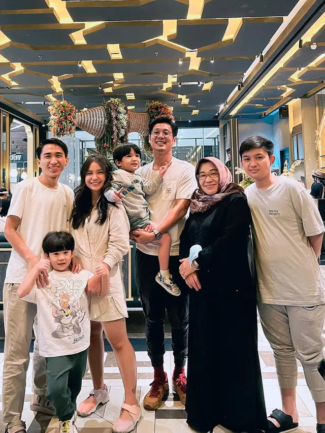 7 Momen Ulang Tahun Putri Titian Ke-31, Disebut Awet Muda Bak ABG