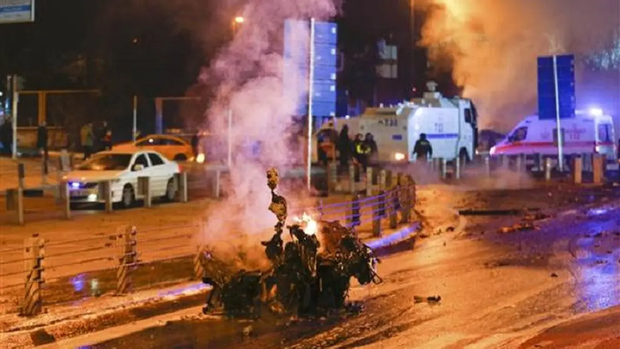 Bom kembar meledak di Istanbul, Turki