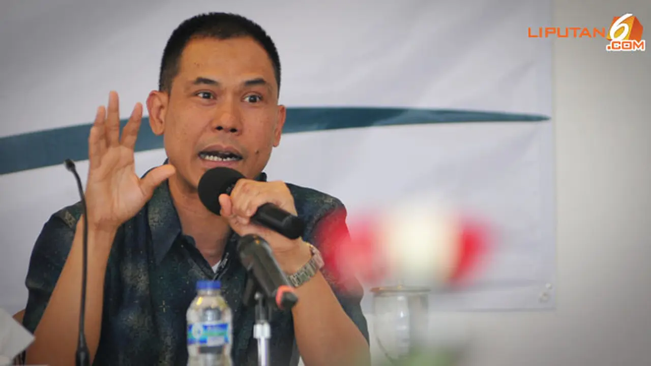Pimpinan FPI Munarman