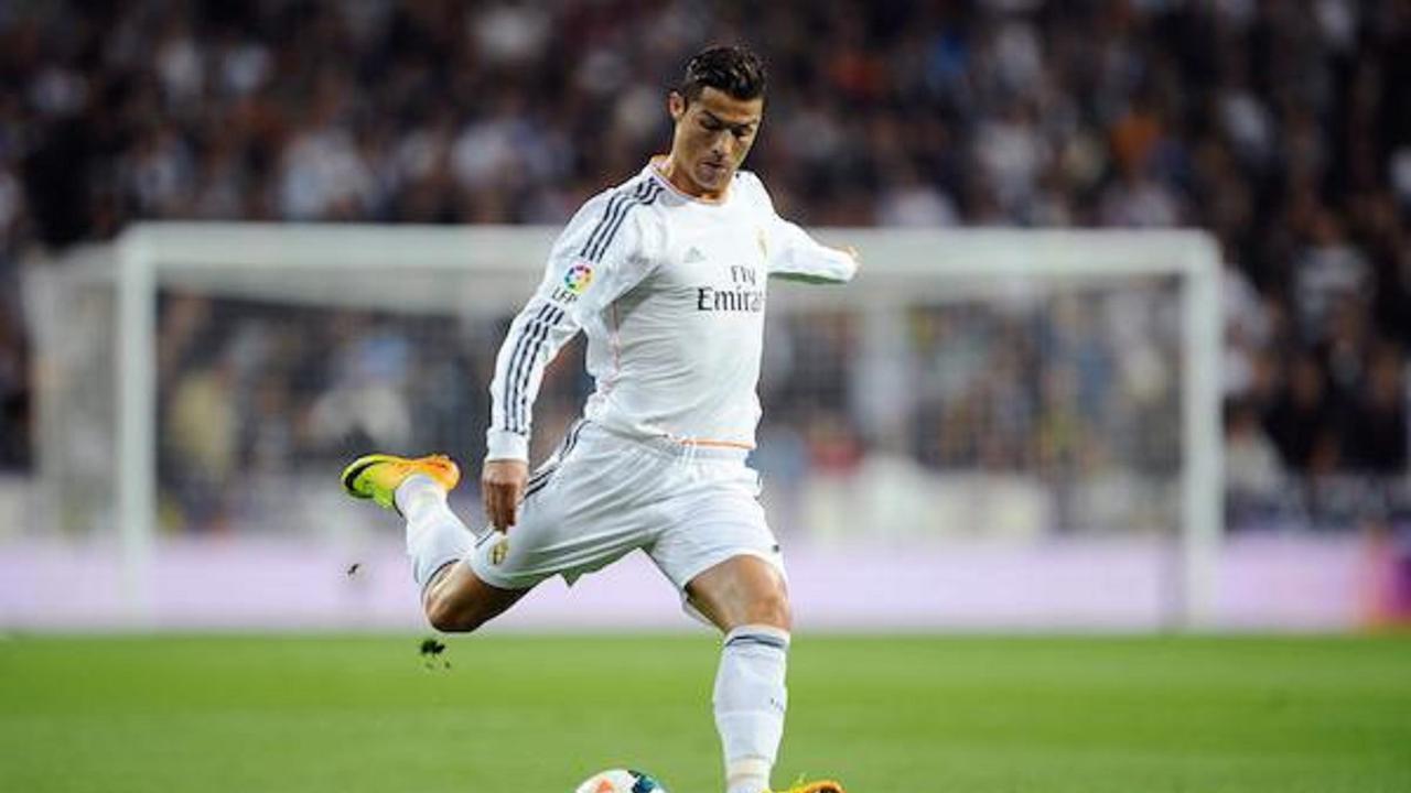 [Bintang] Cristiano Ronaldo