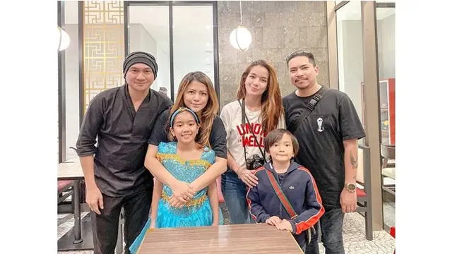 Beberapa waktu lalu, Dimas Akira sudah bertemu dengan Anji Manji, mantan kekasih Sheila Marcia.