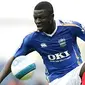 Portsmouth&#039;s Sulley Muntari controls the ball during their Premier League match against Blackburn at Fratton Park, Portsmouth on April 27, 2008. AFP PHOTO/GLYN KIRK