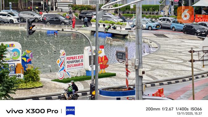 <p>Vivo X300 Pro Photography Kit. (Liputan6.com/ Yuslianson)</p>