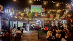 Suasana nonton bareng  matchday ketiga grup F Kroasia kontra Belgia di 15 th Park, Kemang. Jakarta Selatan, Kamis (01/12/2022). (Bola.com/Rizky Aufaniam)