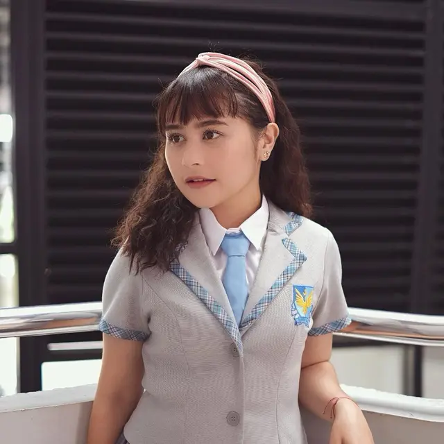 Naik 7 Kg Demi Peran, Ini 6 Potret Prilly Latuconsina saat Berperan Sebagai Lily
