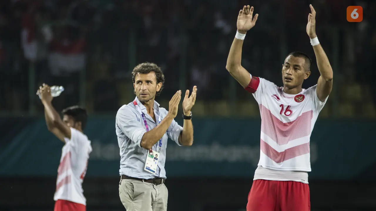 Sepak Bola : Indonesia Vs Laos