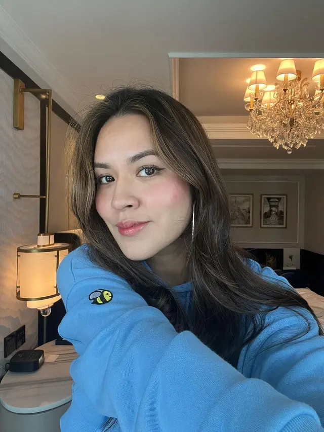 Lirik Lagu Nyaman Tak Cukup dari Raisa, Model Video Klip Nicholas