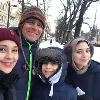 Liburan keluarga Ayu Azhari (Instagram/ayukhadijahazhari)