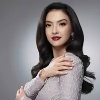 Raline Shah Hadir di Red Carpet Cannes Film Festival 2022, credit: Wardah