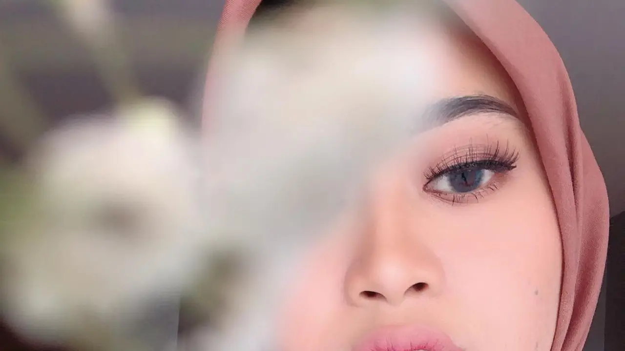 6 Potret Nura, Dokter Cantik yang Resmi Menjadi Istri Danang DA  (https://www.instagram.com/p/CTwkjbpP7nv/)