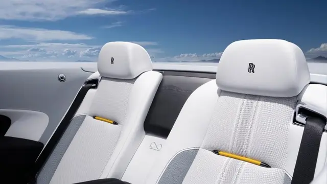 Rolls-Royce Landspeed Wraith dan Dawn Black Badge. (Dok. Rolls-Royce)