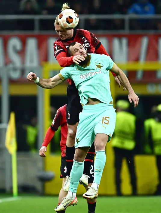 Dua menit berselang, SK Slavia Praha menyamakan kedudukan lewat gol David Doudera. (GABRIEL BOUYS/AFP)