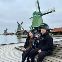 Nikita Willy bersama Baby Izz di Amsterdam (Instagram/nikitawillyofficial94)