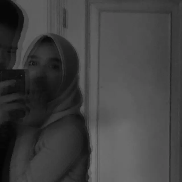 6 Potret Philip de May 'Anak Langit' dan Kekasih, Dikomentari Gabriella Larasati
