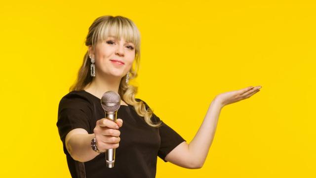 Ilustrasi public speaking