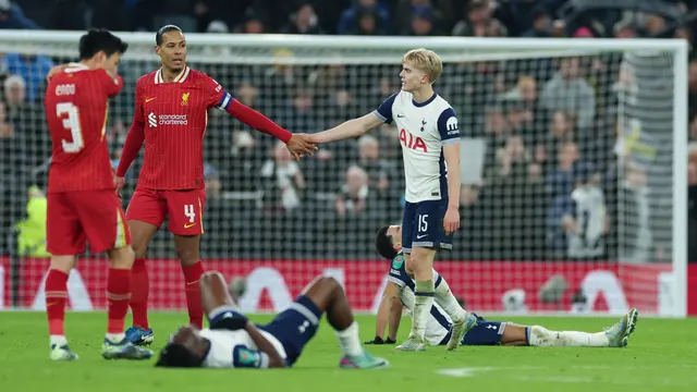 Foto: Aksi Lucas Bergvall Sang Pembeda, Tottenham Tekuk Liverpool di Carabao Cup