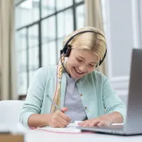 Ilustrasi Sekolah Secara Online Credit: pexels.com/pixabay
