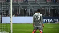 Kiper AC Milan, Gianluigi Donnarumma terus menjadi perbincangan hangat terkait masa depannya. (OLIVIER MORIN / AFP)