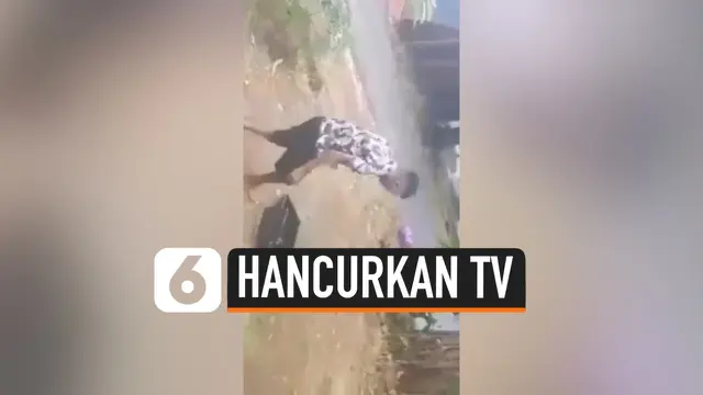 VIDEO: Muak dengan Berita Corona, Pria Ngamuk Hancurkan TV