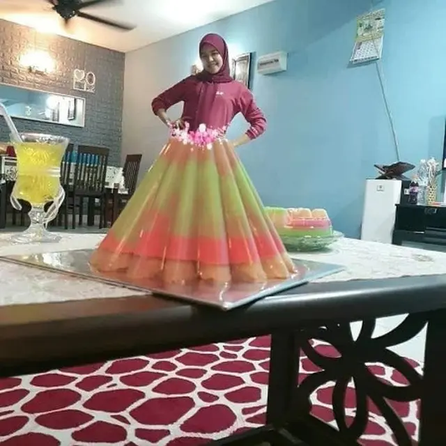 Kreativitas Seorang Ibu Membuat Jelly Ikan Koi Realistis.